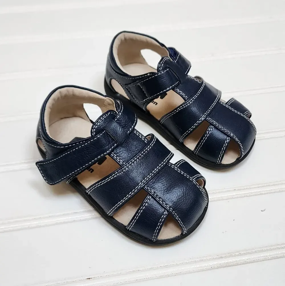 See Kai Run Navy Fisherman Sandals Size 5 Toddler
